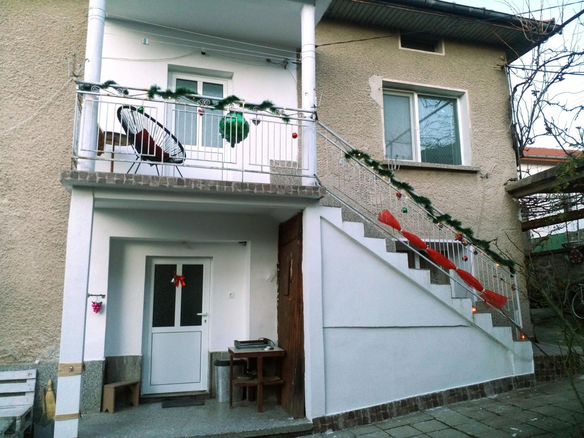 Guest House Emiliya Ovchartsi  외부 사진