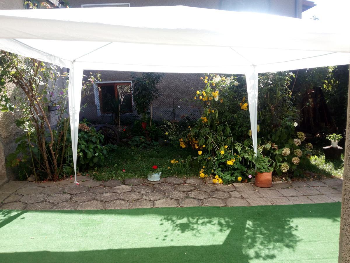 Guest House Emiliya Ovchartsi  외부 사진